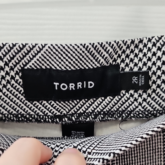 Torrid Black and White Checkered Dress Pants - Picture 3 of 5